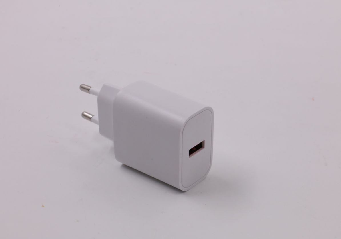 CoreParts USB Power Adapter White – MBXAP-AC0007